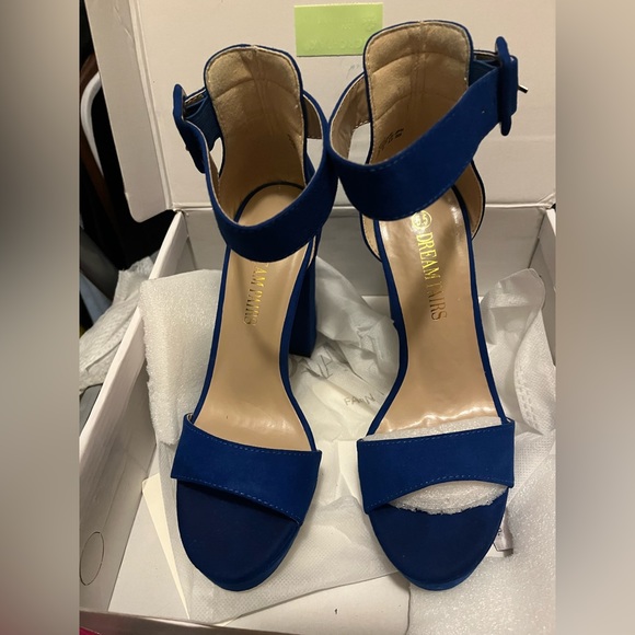 Royal blue suede beautiful heels new only tried on.Heel is 4.5 inches w platform - Picture 1 of 3